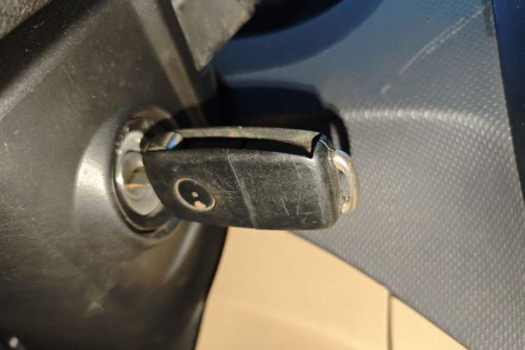 Used Wuling Hongguang 2013 1.5L S Comfort Model Vehicle Key