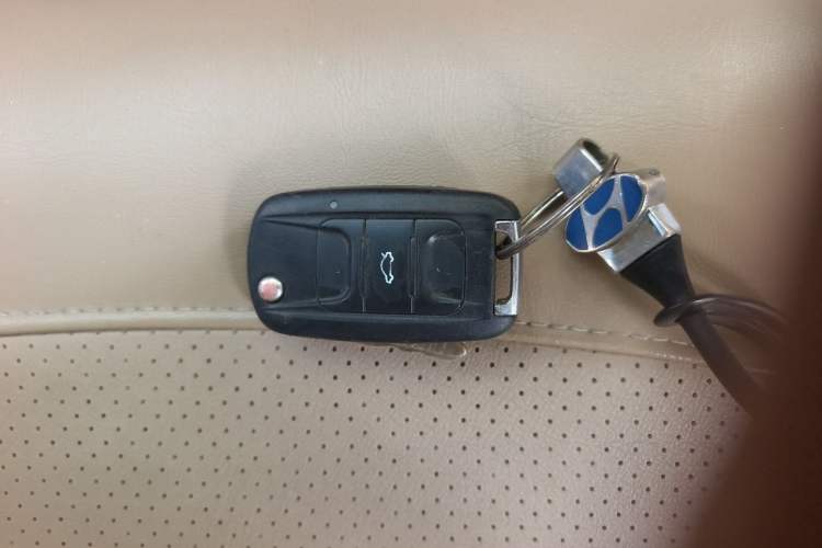 Used Wuling Hongguang 2013 1.2L S Comfort Model China IV Standard Vehicle Key