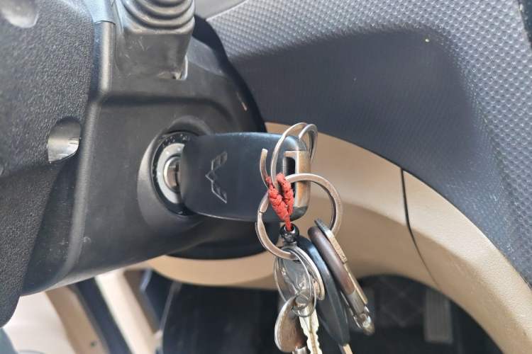 Used Wuling Hongguang 2013 1.5L S Luxury Model Vehicle Key