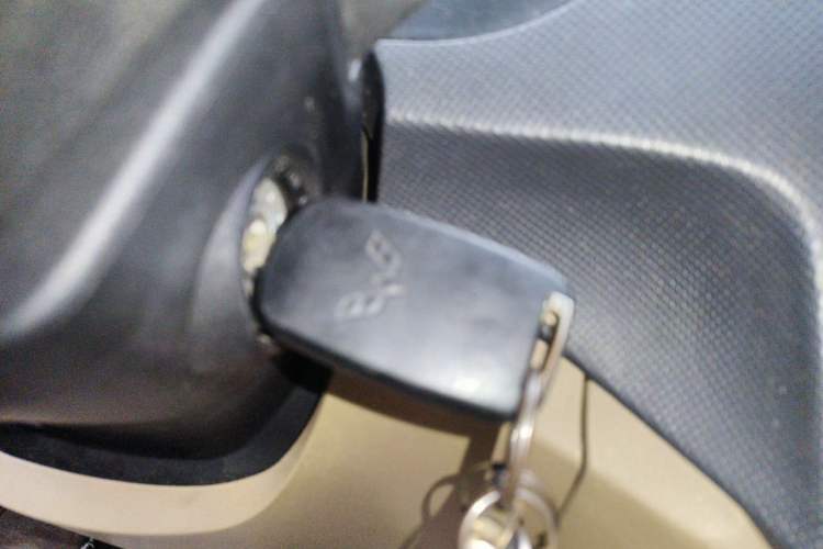 Used Wuling Hongguang 2013 1.2L S Comfort Model China IV Standard Vehicle Key