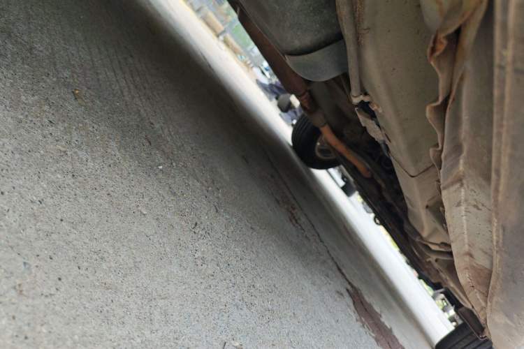 Used Wuling Hongguang 2013 1.5L S Luxury Model Chassis Rear Right