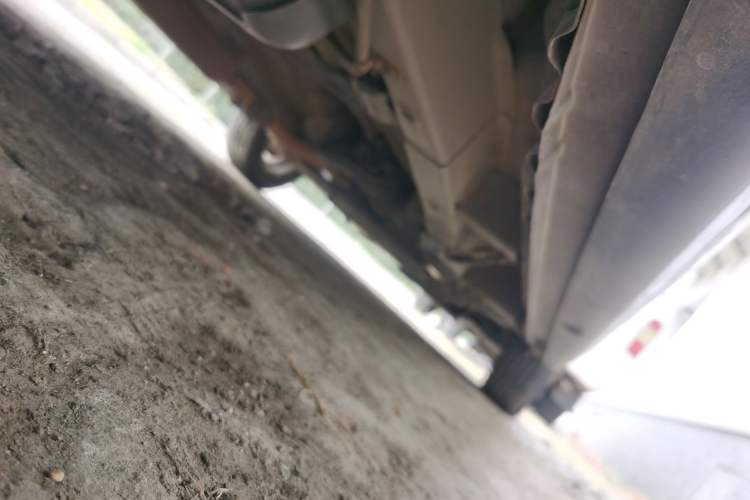 Used Wuling Hongguang 2013 1.5L S Luxury Model Chassis Rear Right