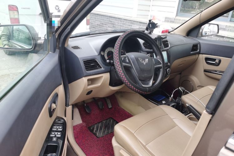 Used Wuling Hongguang 2013 1.5L S Luxury Model Driver Seat
