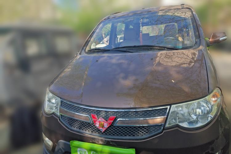 Used Wuling Hongguang 2013 1.2L S Comfort Model China IV Standard Exterior 1