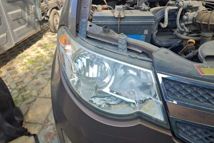 Used Wuling Hongguang 2013 1.2L S Comfort Model China IV Standard Exterior 6