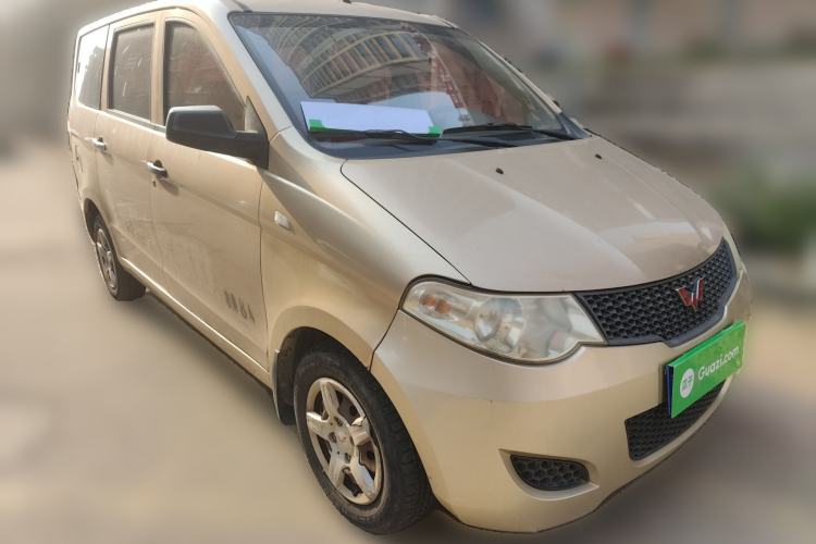 Used Wuling Hongguang 2013 1.5L Base Version Front Right 45 Deg