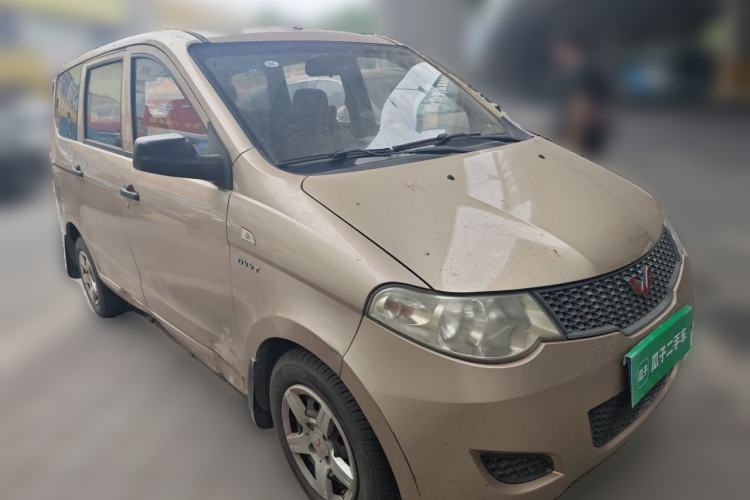 Used Wuling Hongguang 2013 1.5L Base Version Front Right 45 Deg