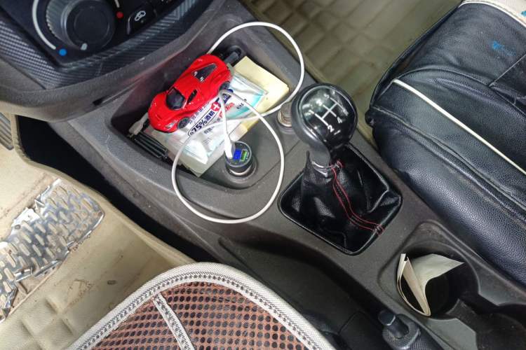 Used Wuling Hongguang 2013 1.5L Base Version Gear Lever
