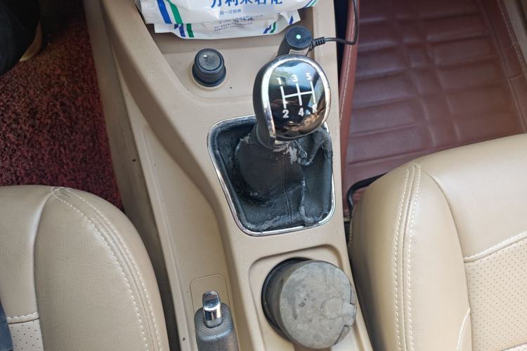 Used Wuling Hongguang 2013 1.2L S Comfort Model China IV Standard Gear Lever