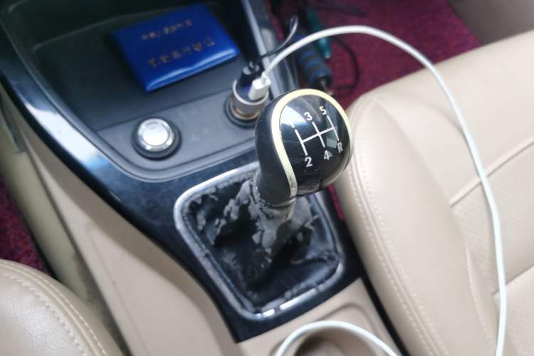 Used Wuling Hongguang 2013 1.5L S Luxury Model Gear Lever