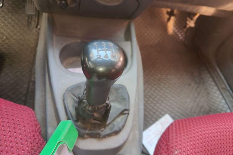 Used Wuling Hongguang 2013 1.5L Base Version Gear Lever
