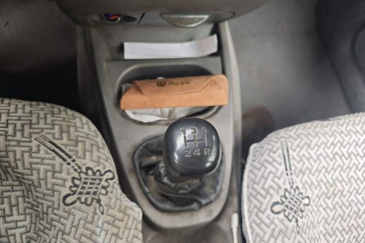 Used Wuling Hongguang 2013 1.5L Base Version Gear Lever