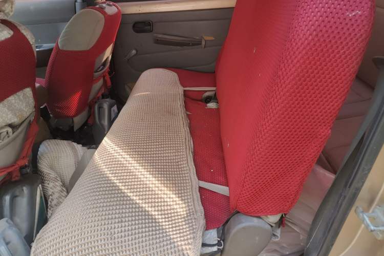 Used Wuling Hongguang 2013 1.5L Base Version Left Rear Seat