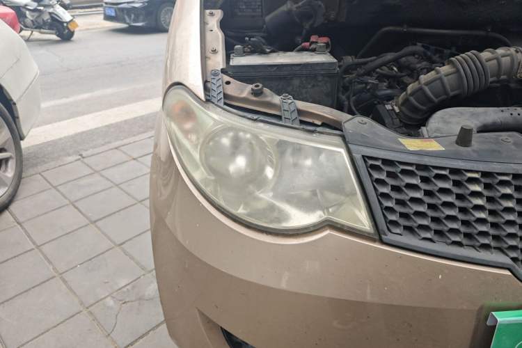 Used Wuling Hongguang 2013 1.5L Base Version Right Front Headlight