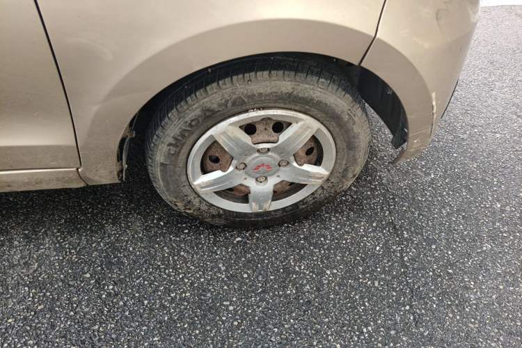 Used Wuling Hongguang 2013 1.5L Base Version Right Front Wheel Hub