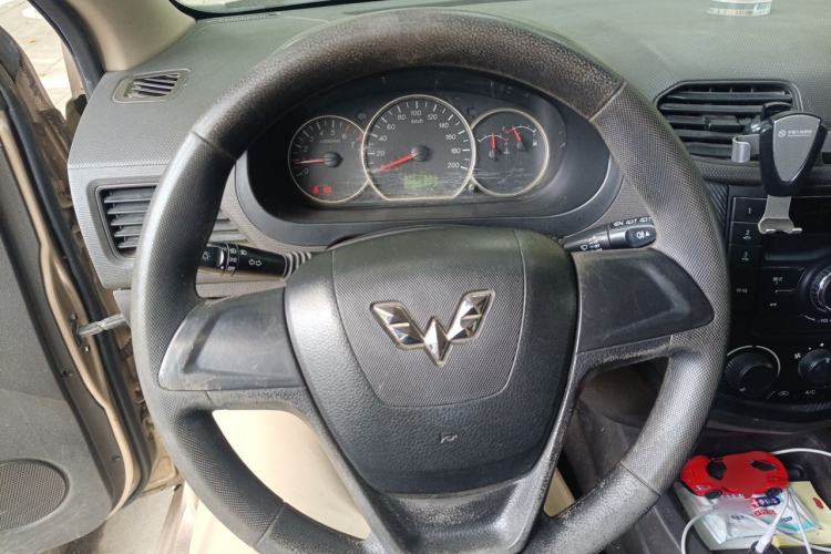 Used Wuling Hongguang 2013 1.5L Base Version Steering Wheel