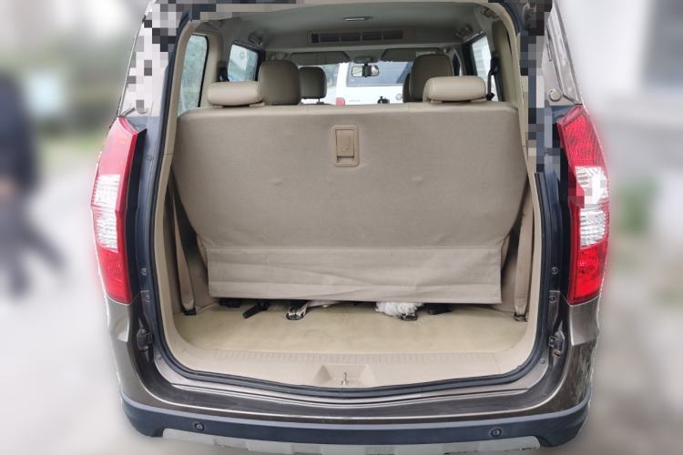 Used Wuling Hongguang 2013 1.5L S Luxury Model Trunk