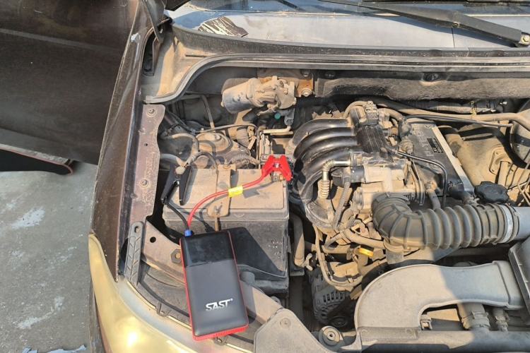 Used Wuling Hongguang 2013 1.2L S Comfort Model China IV Standard Engine Bay Right