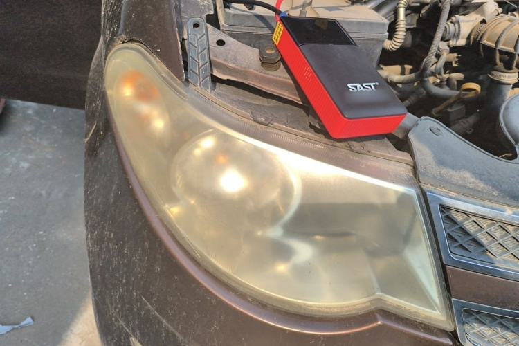 Used Wuling Hongguang 2013 1.2L S Comfort Model China IV Standard Right Front Headlight