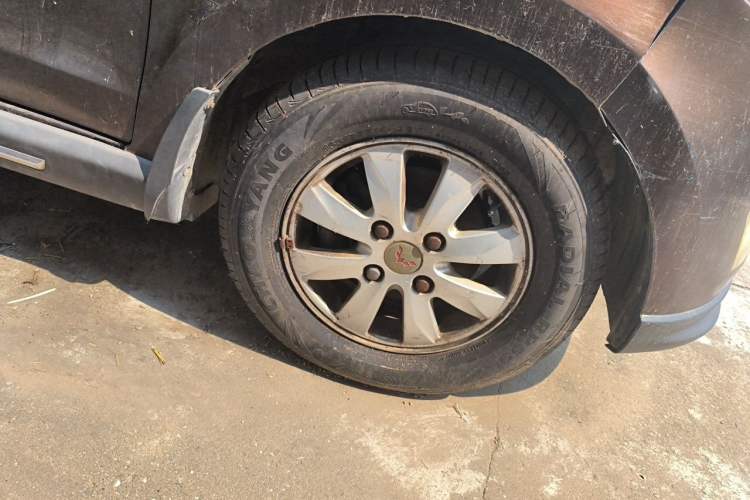 Used Wuling Hongguang 2013 1.2L S Comfort Model China IV Standard Right Front Wheel Hub