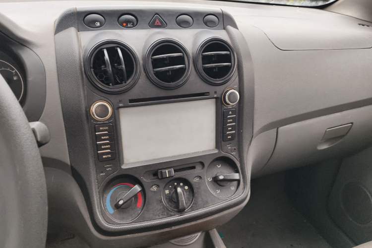 Used Wuling Hongguang 2013 1.5L Base Version Audio And AC Panel