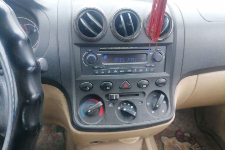 Used Wuling Hongguang 2013 1.5L Luxury Model Audio And AC Panel