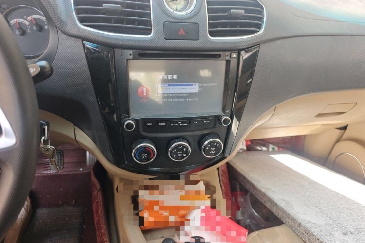 Used Wuling Hongguang 2013 1.2L S Comfort Model China IV Standard Audio And AC Panel