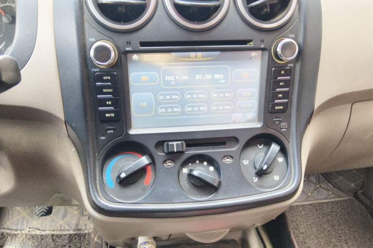 Used Wuling Hongguang 2013 1.5L Standard Version Audio And AC Panel