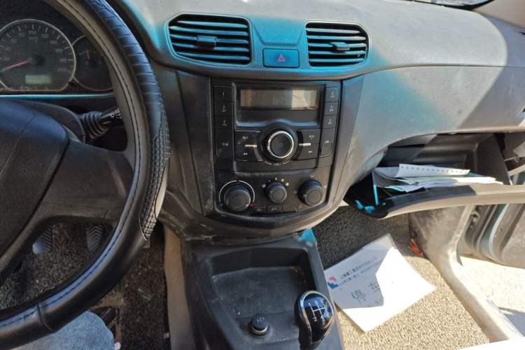 Used Wuling Hongguang 2013 1.5L Comfort Model Audio And AC Panel