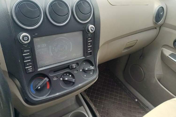 Used Wuling Hongguang 2013 1.5L Comfort Model Audio And AC Panel