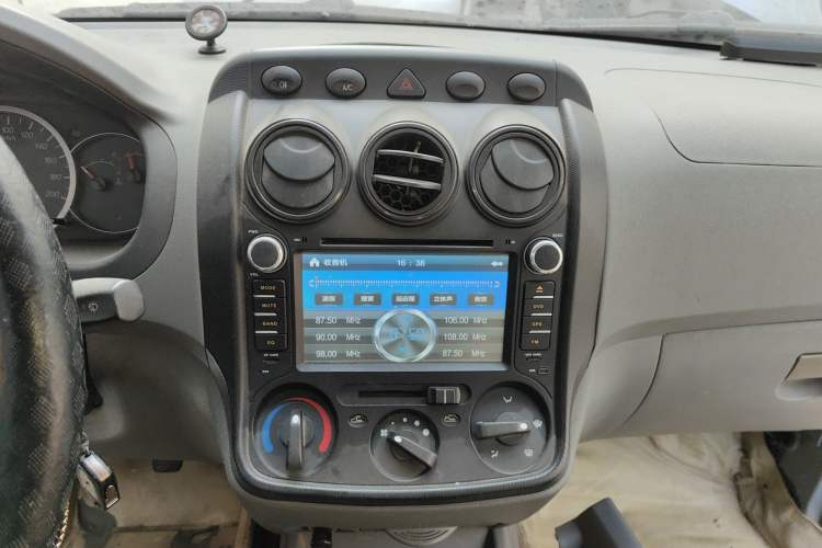 Used Wuling Hongguang 2013 1.5L Base Version Audio And AC Panel
