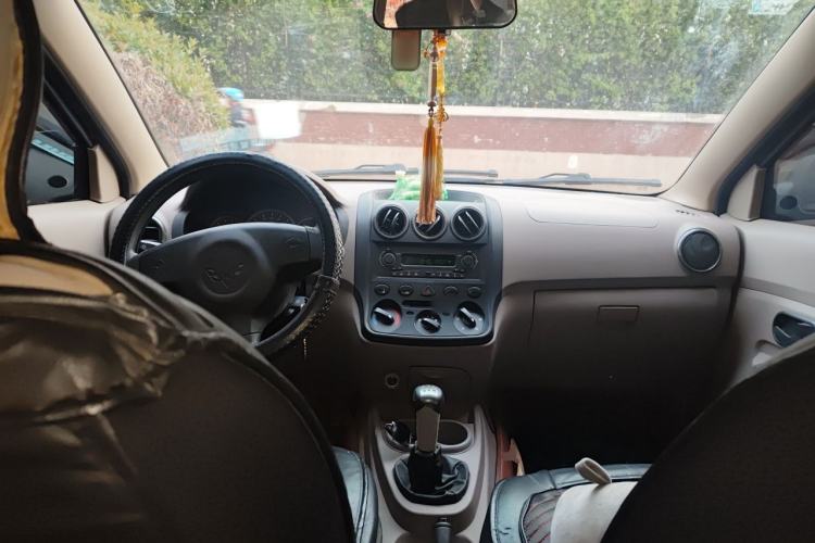 Used Wuling Hongguang 2013 1.5L Standard Version Center Console