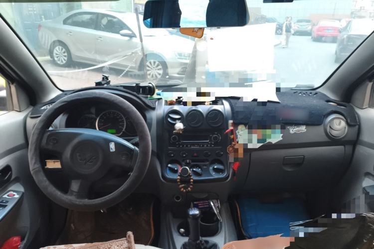 Used Wuling Hongguang 2013 1.5L Base Version Center Console