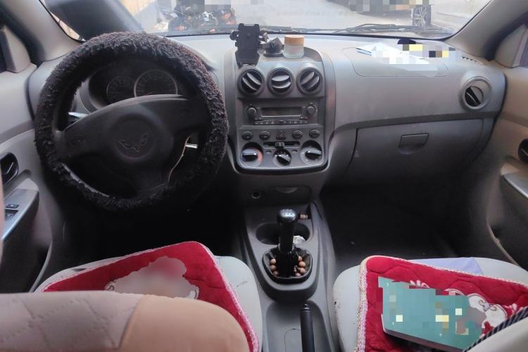 Used Wuling Hongguang 2013 1.5L Base Version Center Console