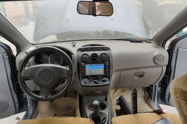 Used Wuling Hongguang 2013 1.5L Base Version Center Console