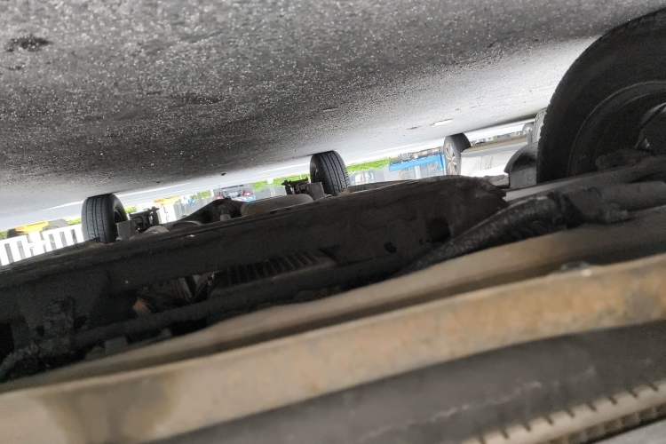 Used Wuling Hongguang 2013 1.5L Base Version Chassis Front