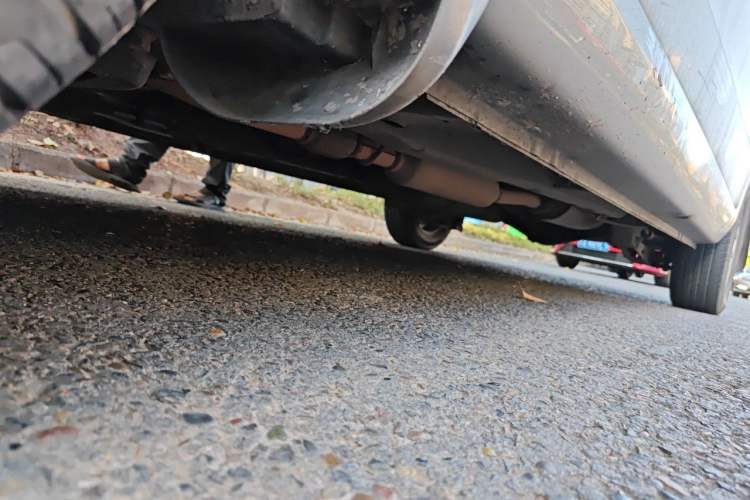 Used Wuling Hongguang 2013 1.5L Comfort Model Chassis Front Left