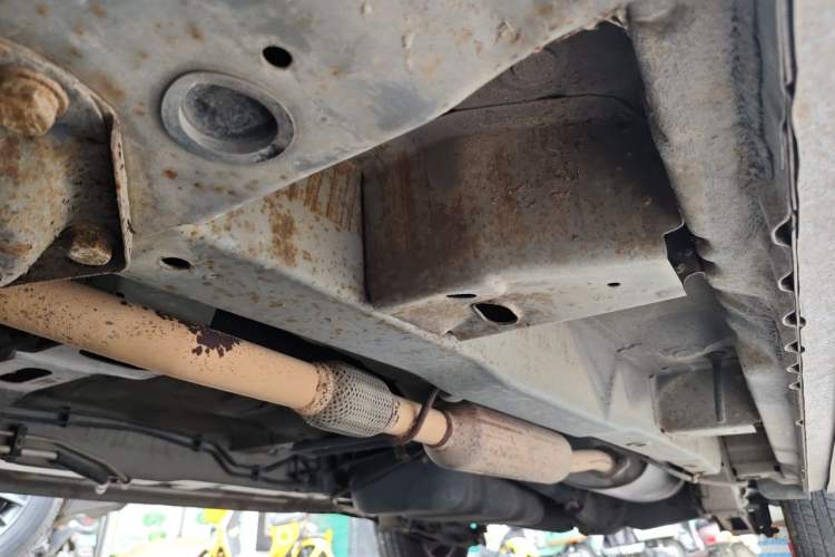 Used Wuling Hongguang 2013 1.5L S Comfort Model Chassis Front Left