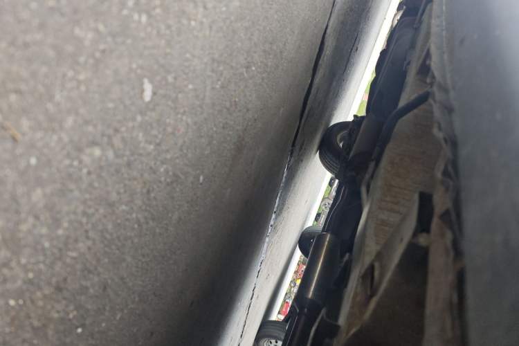 Used Wuling Hongguang 2013 1.5L S Comfort Model Chassis Front Right