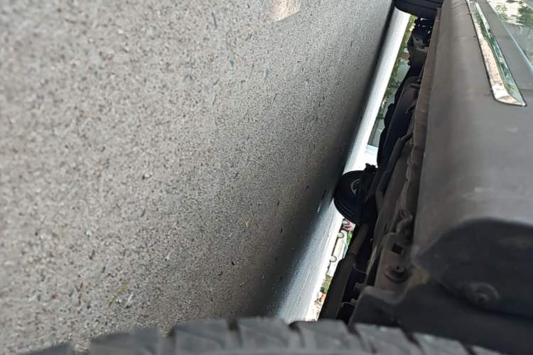 Used Wuling Hongguang 2013 1.5L S Luxury Model Chassis Front Right