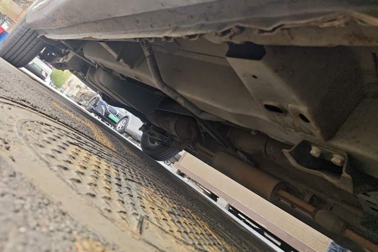 Used Wuling Hongguang 2013 1.2L S Comfort Model China IV Standard Chassis Front Right