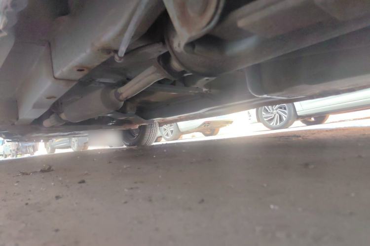 Used Wuling Hongguang 2013 1.5L Base Version Chassis Rear Left