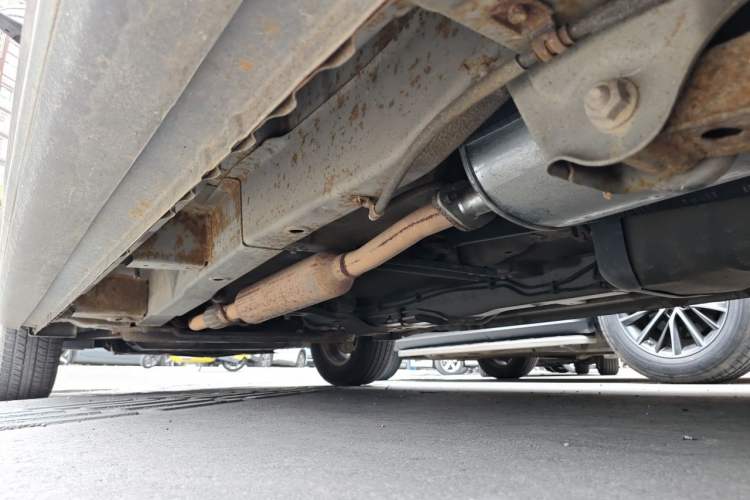 Used Wuling Hongguang 2013 1.5L S Comfort Model Chassis Rear Left