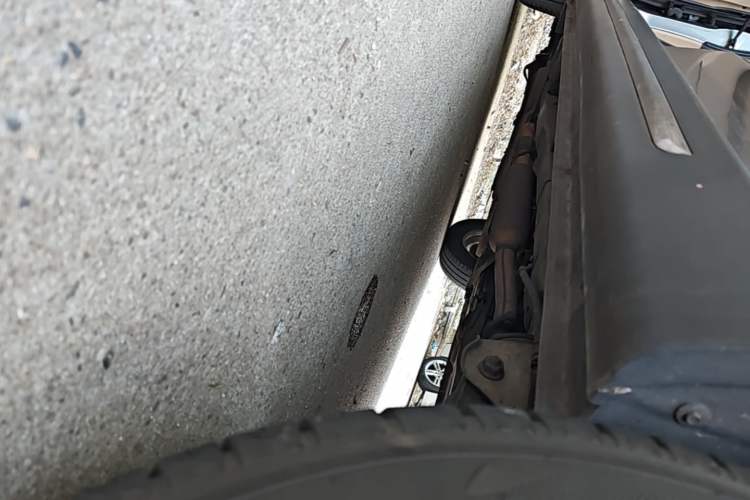 Used Wuling Hongguang 2013 1.5L S Luxury Model Chassis Rear Left
