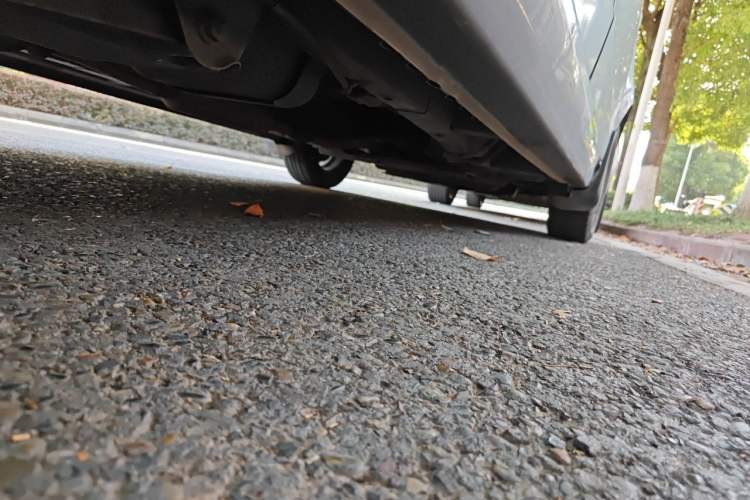 Used Wuling Hongguang 2013 1.5L Comfort Model Chassis Rear Right