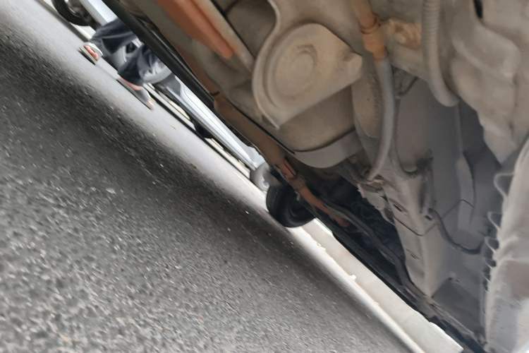 Used Wuling Hongguang 2013 1.5L Base Version Chassis Rear Right