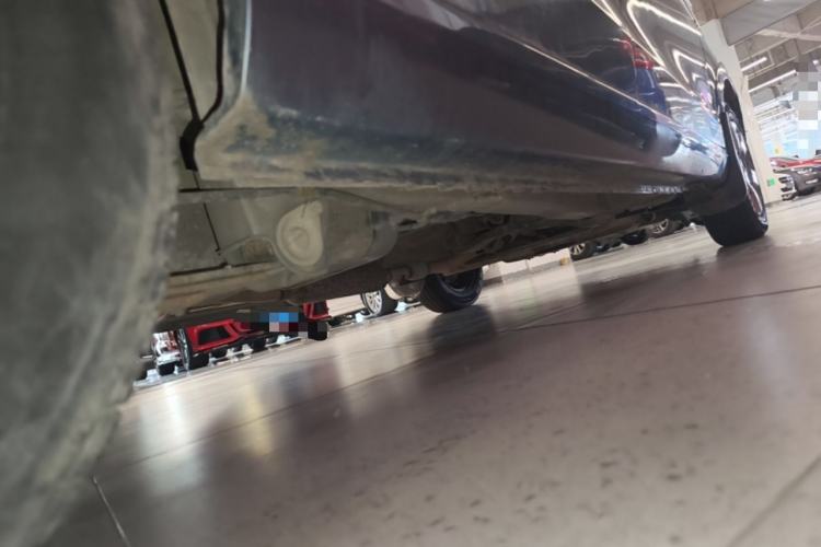Used Wuling Hongguang 2013 1.5L Base Version Chassis Rear Right