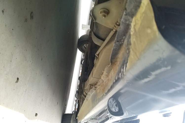 Used Wuling Hongguang 2013 1.5L Comfort Model Chassis Rear Right