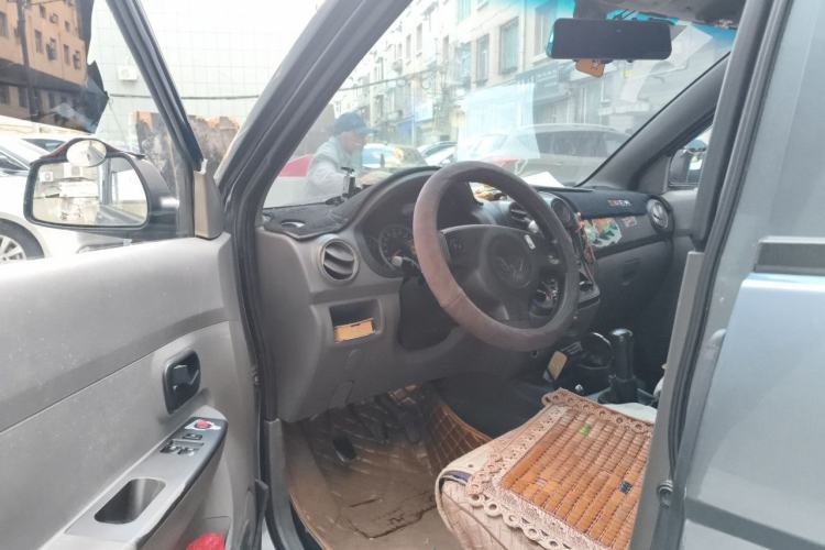 Used Wuling Hongguang 2013 1.5L Base Version Driver Seat