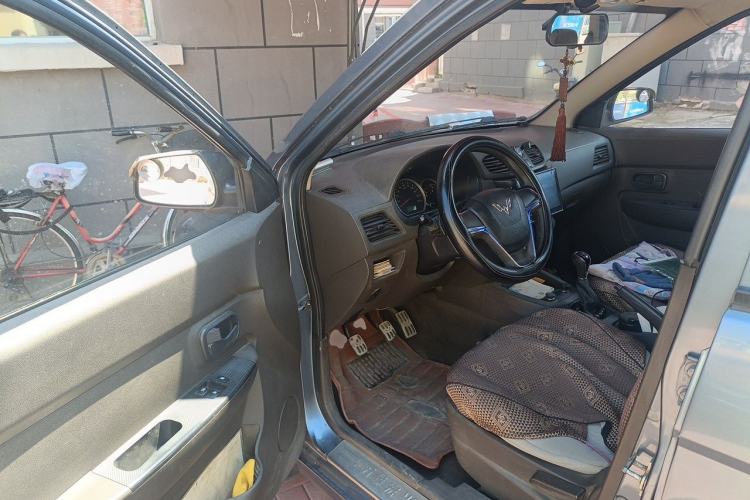 Used Wuling Hongguang 2013 1.5L Base Version Driver Seat